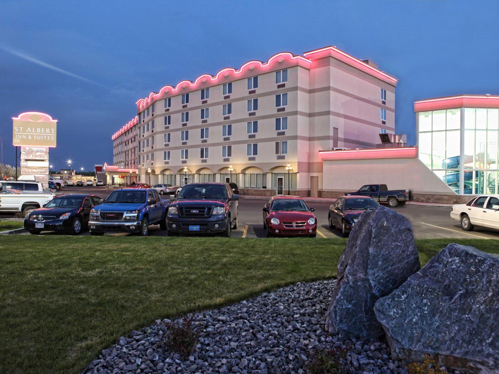 St. Albert Inn & Suites Saint Albert Exterior photo